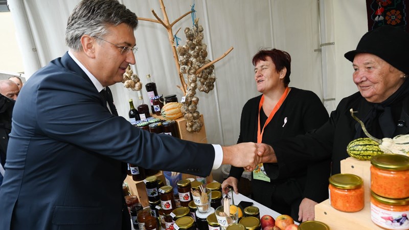 Izložba "Jesen u Lici" čuva ličku tradiciju i kulturnu baštinu